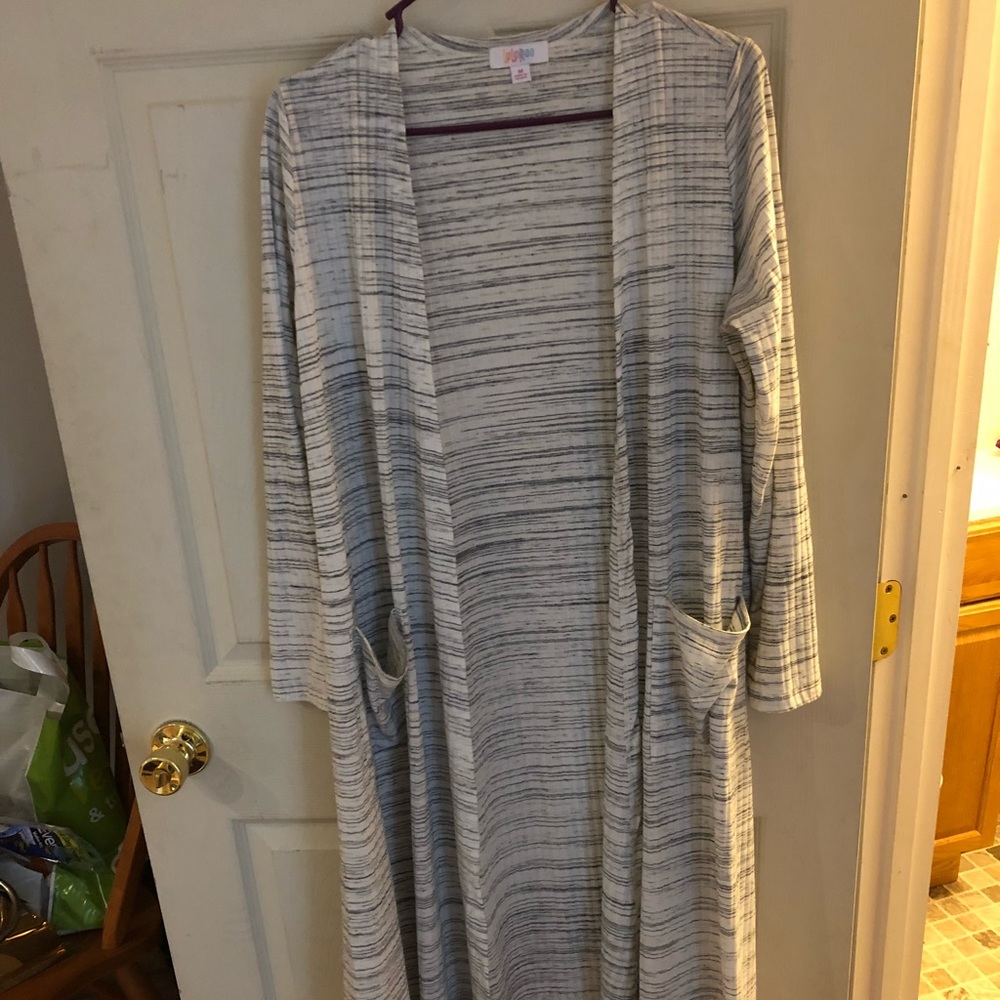 LuLaRoe Sarah size medium